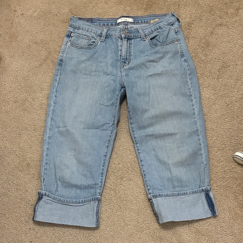 Levi’s 515 Light Wash Women's Cropped Capri Jeans - Mid Rise